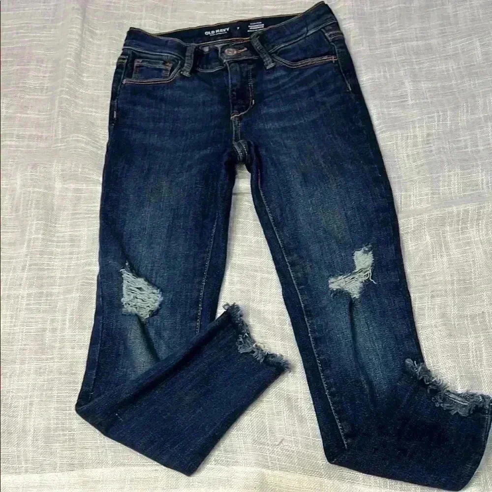 OLD NAVY DISTRESSED ROCKSTAR JEGGINGS